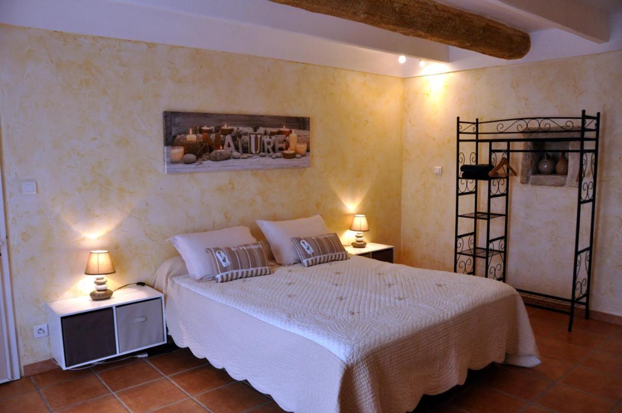 Le Mas Du Chat Bed and Breakfast Cavaillon Exteriör bild