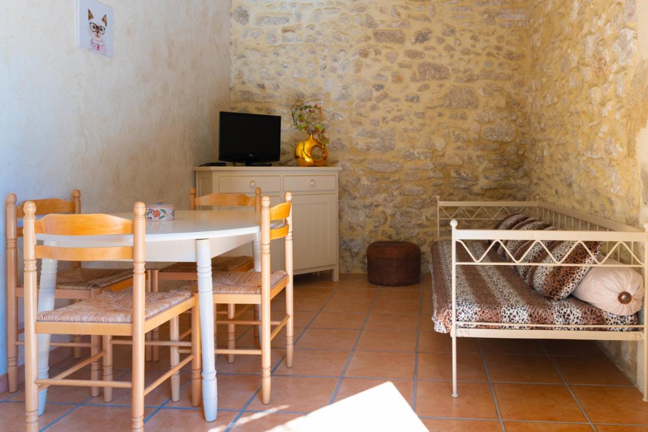 Le Mas Du Chat Bed and Breakfast Cavaillon Exteriör bild