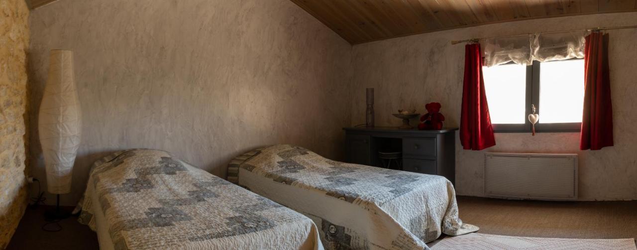 Le Mas Du Chat Bed and Breakfast Cavaillon Exteriör bild
