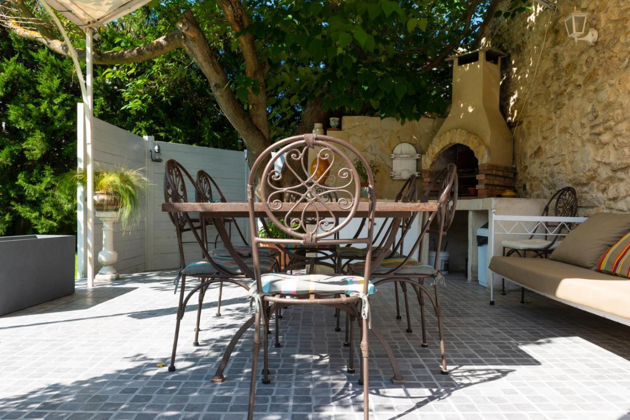 Le Mas Du Chat Bed and Breakfast Cavaillon Exteriör bild