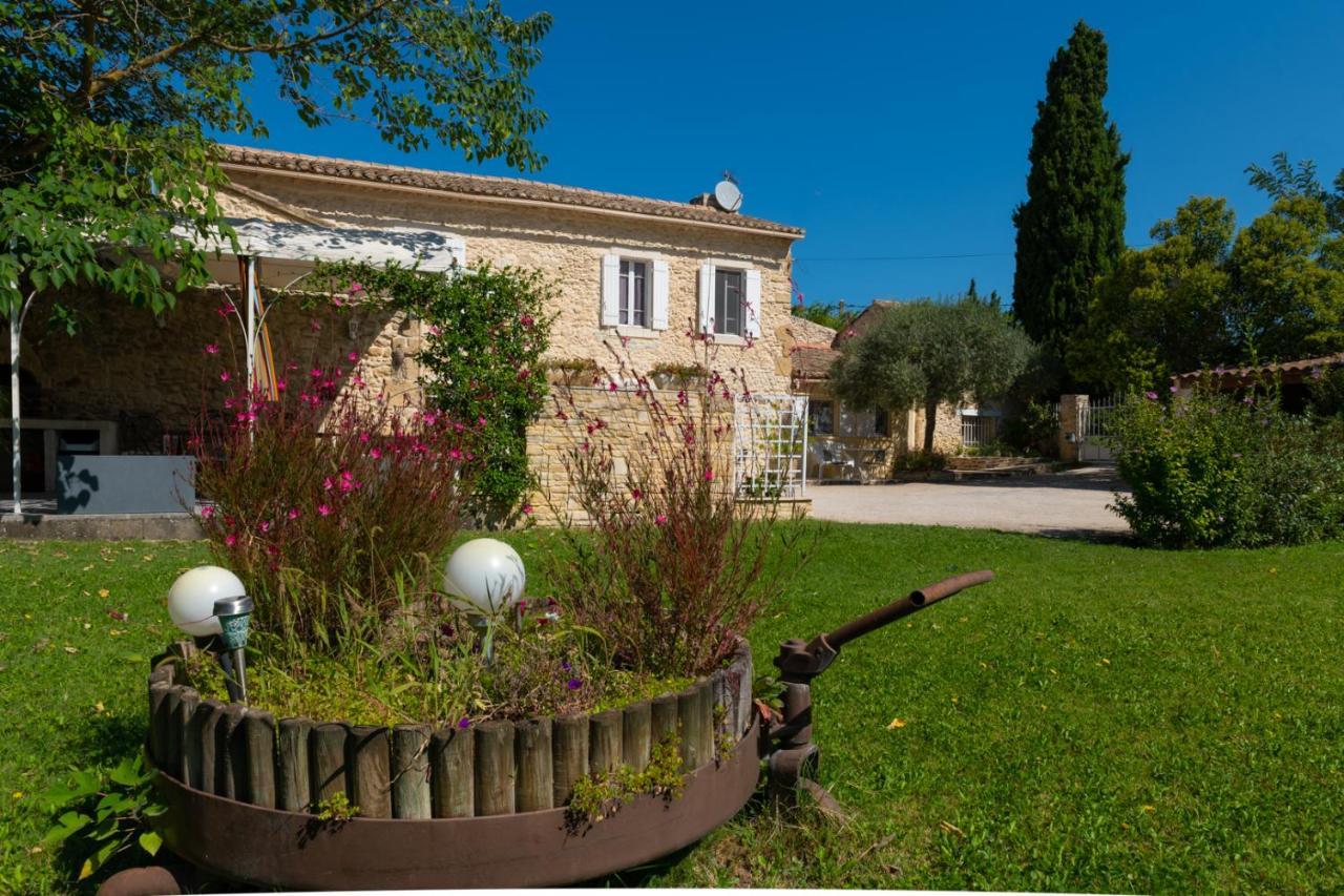 Le Mas Du Chat Bed and Breakfast Cavaillon Exteriör bild
