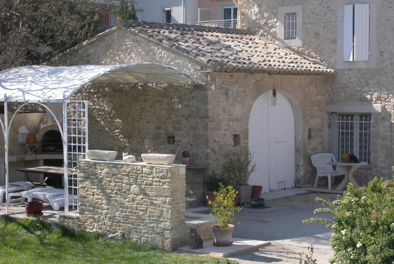 Le Mas Du Chat Bed and Breakfast Cavaillon Exteriör bild